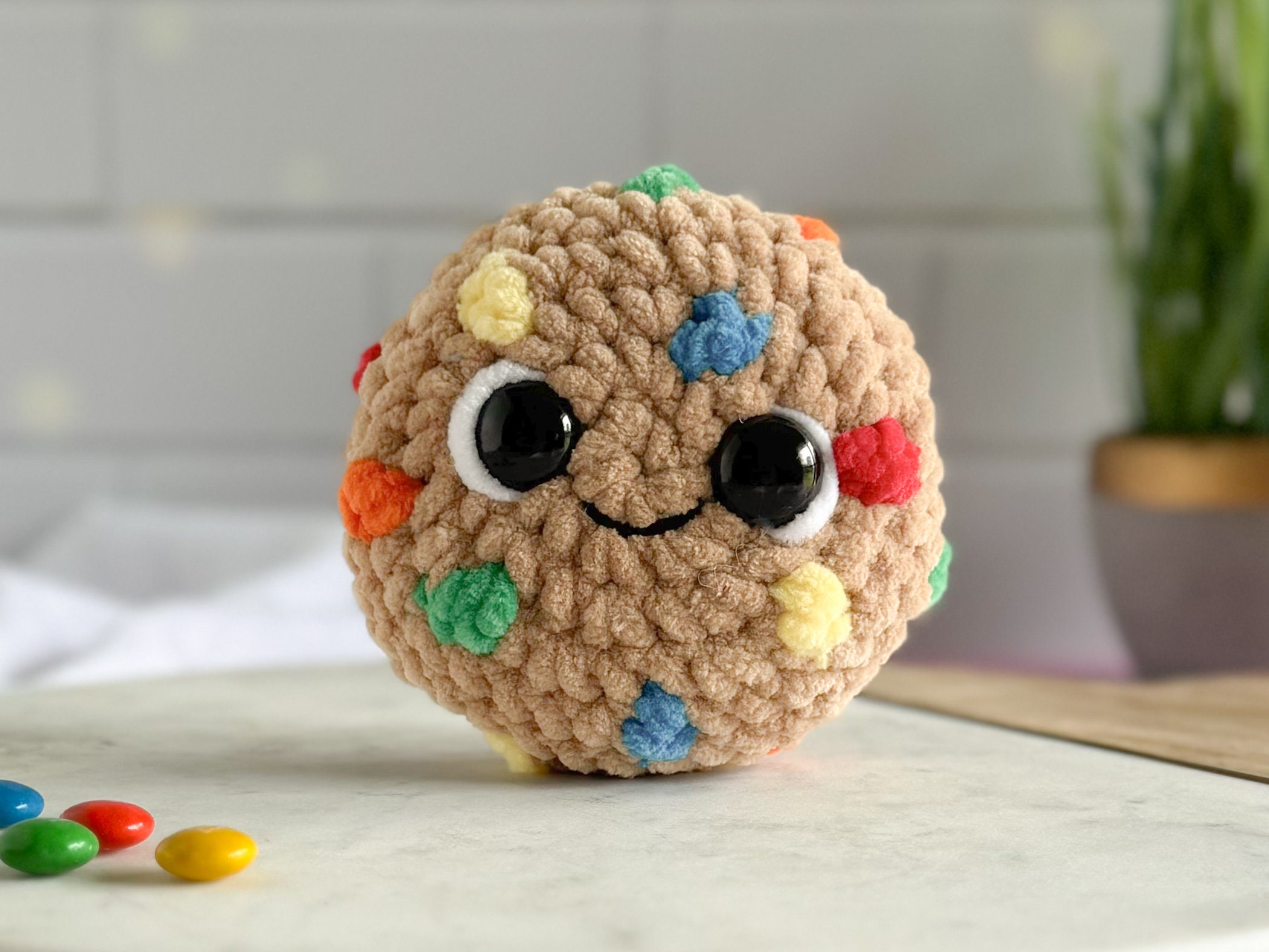 小*1様 チョコチップクッキーおねえさんの編みぐるみブローチ〇 小*1