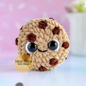 Wzór na szydełkowe mini ciasteczka z kawałkami czekolady, pluszowe mini ciasteczka, jedzenie amigurumi, wzór na szydełkowe ciasteczka z kawałkami czekolady, wzór na szydełkowe jedzenie do zabawy