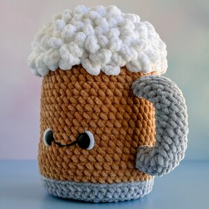 Amigurumi Beer Mug Crochet Pattern, Glass of Craft Beer, Draft Beer Lover’s Gift Plush Crochet Pattern, Saint Patricks Day Beer Mug Pattern image 4
