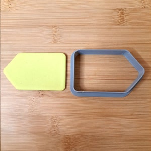 Gift tag shape cookie cutter.  Tag biscuit. 3D Printed PLA fondant, dough, plasticine, Play-Doh, clay cutter