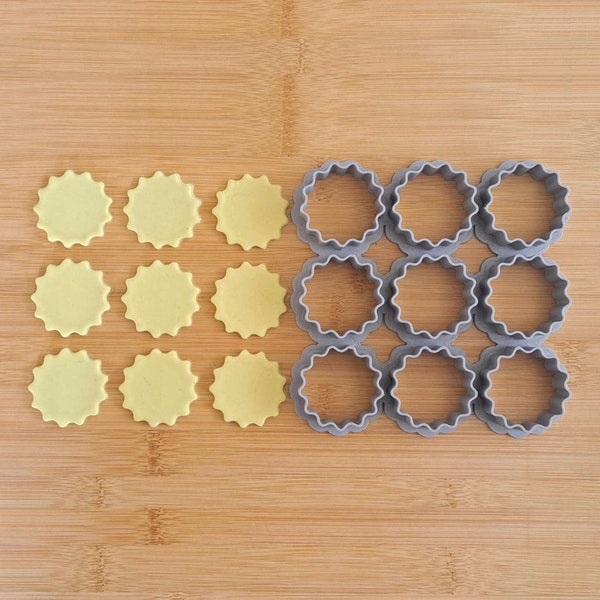 Multiple 1 .5" scalloped Circle cookie cutter.  lots of wavy edge shaped biscuits. Easy 9 circles in one. 3D Printed PLA fondant, clay