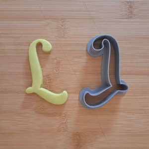 Uniquely shaped Letter L cookie cutter.  Initials plaque biscuit. 3D Printed PLA fondant, dough, plasticine, Play-Doh, clay cutter
