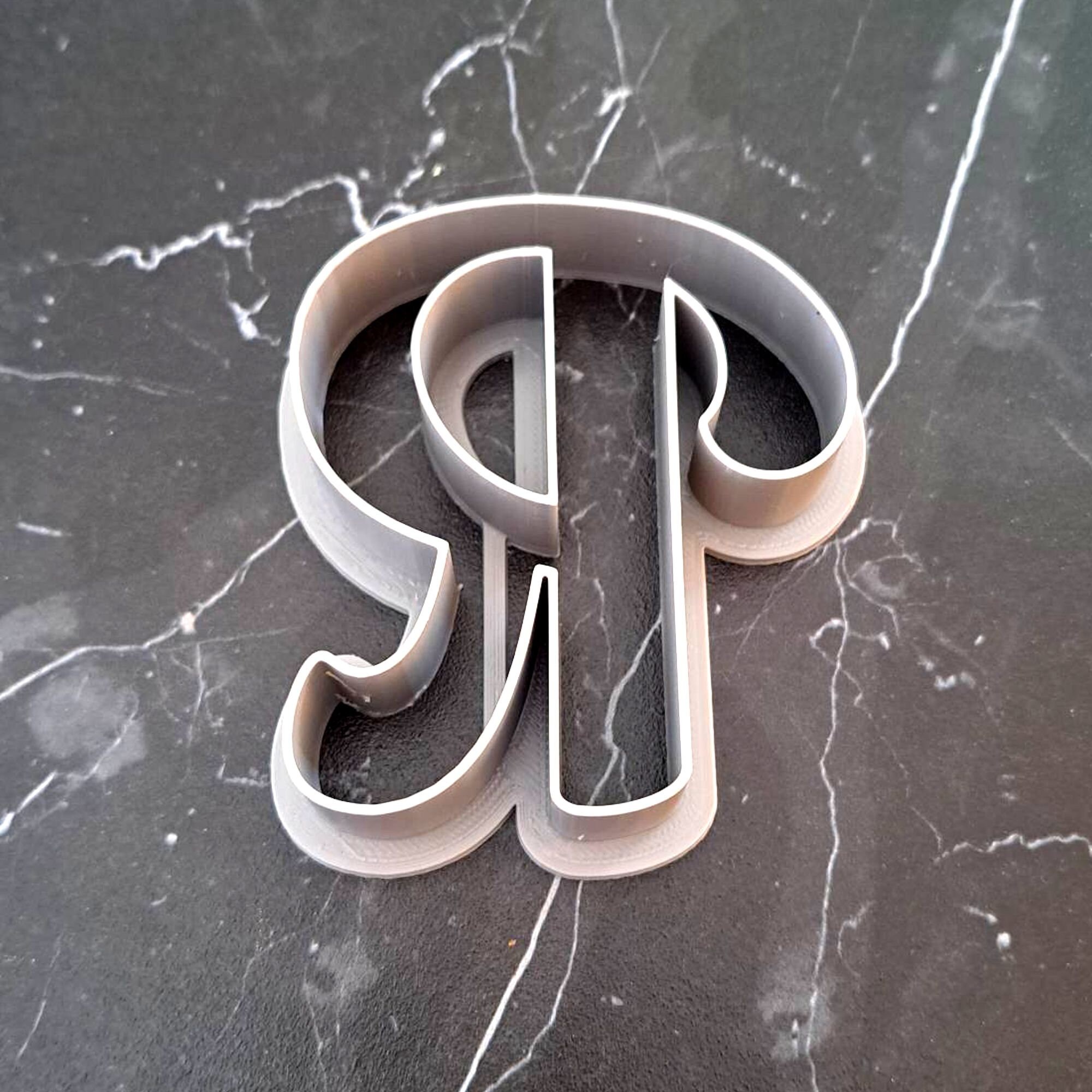 Uniquely Shaped Letter R Cookie Cutter. Initials Plaque Biscuit. 3D ...