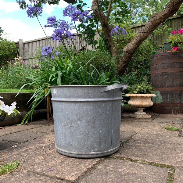 Galvanized Tub, Garden planter, large galvanized tub, vintage garden