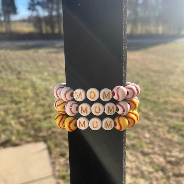 Personalized Baseball/Softball Mom Bracelets *ADD ANY NAME! Great idea for team names or player names!