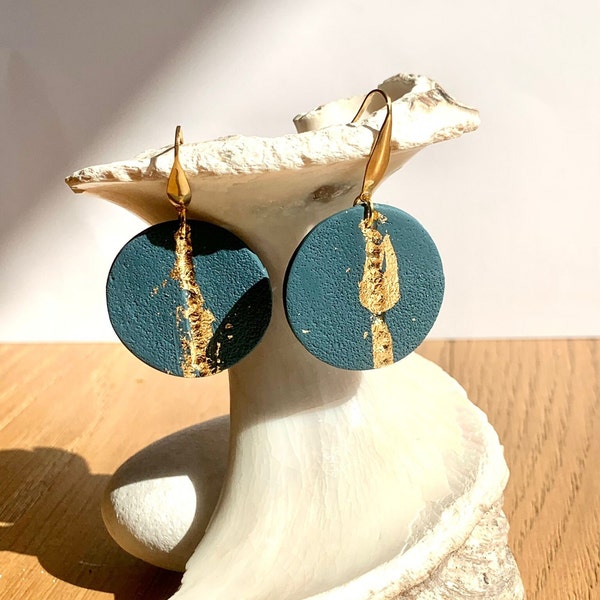 Orecchini in argilla polimerica e foglia oro/ Orecchini fatti a mano/Handmade earrings