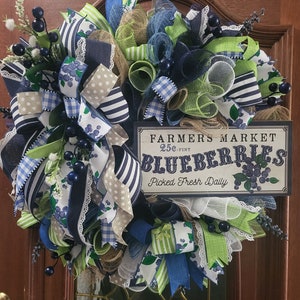 Blueberry Wreath, Front porch Wreath, Farmers market/Spring Wreath, Kitchen Wreath, Spring Decorations,  Farmhouse Wreath, Deco Mesh Wreath