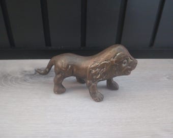 Vintage heavy brass lion paperweight figurine 4.75" length