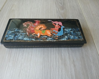 VTG Authentic Hand-Painted Russian Black Lacquer Hinged Box Winter Troika Scene