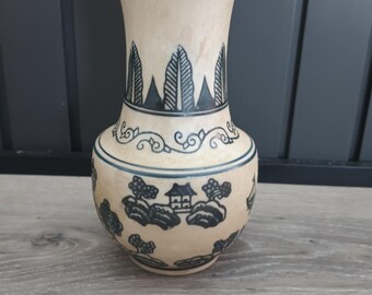 Antique Cizhou-Style Chinese Earthenware Ceramic Vase 7.5"