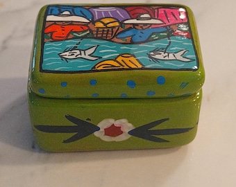 Talavera handmade terracotta trinket box with original labels - artist Benito Juarez