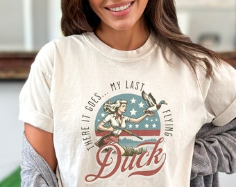 Retro Last Flying Duck Adult Humor Shirt, There It Goes Sarcastic Tee, Vintage-Style Inappropriate T-Shirt, Unhinged Gag Gifts For Adults