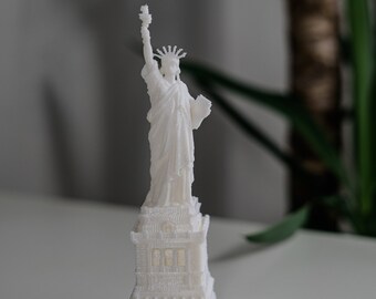 Freiheitsstatue l Statue of Liberty l Architektur l New York l USA l Deko l Reise l Geschenk l Souvenir l 3D Model