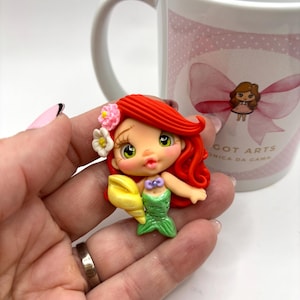 Little Mermaid Clay Doll – DIY Bow Center, Handmade Polymer Clay Charm, Hair Bow Supply, Keychain Pendant, Party Favors, Craft Decoration