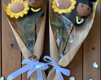 Crochet Graduation Bouquet: Handmade Flower Gift with Bear/Boy/Girl