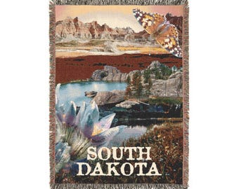 Manta acogedora con símbolos del estado de Dakota del Sur (132 x 94 cm), diseño de flor de pascua escénica, mariposa dama pintada y collage de tierras baldías.