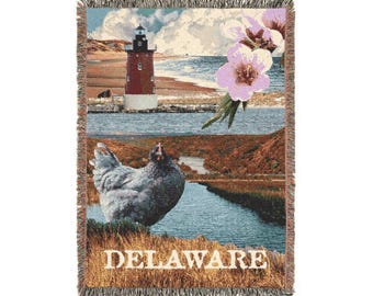 Manta acogedora con símbolos del estado de Delaware - 132 x 94 cm - Collage de flores de durazno, faro y gallina azul