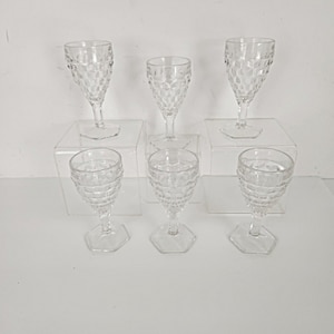 Vintage 1950&#39;s Set of 6 Stemmed 4 1/2-Inch-Tall Fostoria American Wine or Cordial Glasses