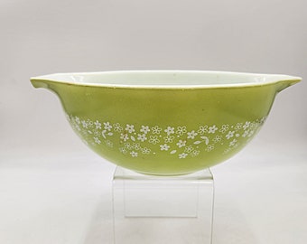 Vintage 1960's - 70's Pyrex Number 443 Lime Green Spring Daisy - Crazy Daisy Mixing Bowl