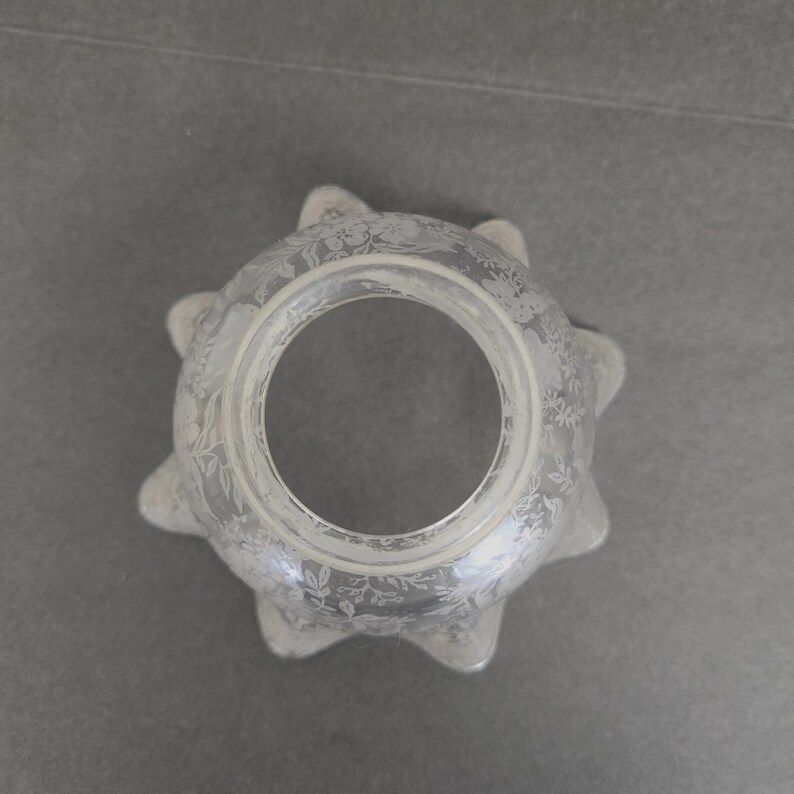 Vintage 1930's Ruffled Floral Pattern Glass Replacement Lamp / Light