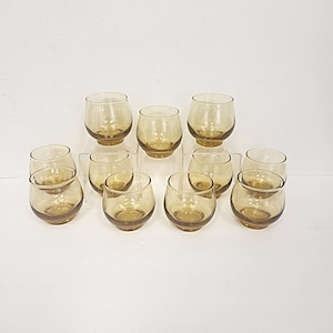 Vintage Set mit 11 Libbey Bernsteinfarbenen Glas Trinkgläsern - Barware