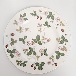 Wedgewood China Strawberry Vine - Etsy