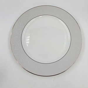 Vintage New Old Stock Mikasa Parchment L3438 Round Serving Platter or Tray