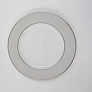 Platos para pan y mantequilla Mikasa pergamino L3438, nuevos y antiguos