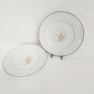 Vintage 1970&#39;s Set of 2 Noritake Ireland Anticipation 2963 Salad Plates