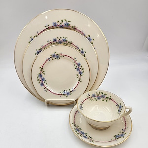 Vintage 1970&#39;s - 80&#39;s 5 Piece Place Setting Lenox Belvidere #S-314 - Made in USA