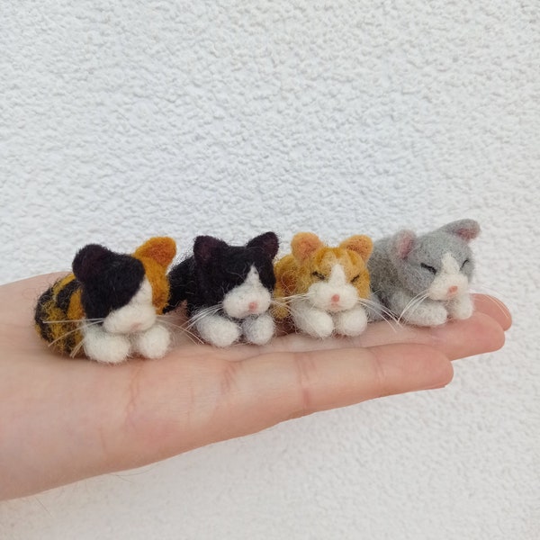 Miniature Cat, Dollhouse Little Cat 1:12, Cat Figurine, Needle Felted Cat, Custom Pet Portrait, Diorama Small Kitten Cat