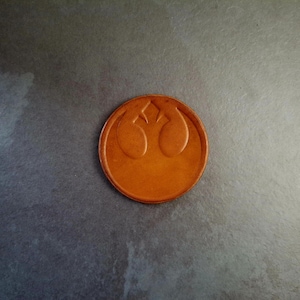 Star Wars Rebellion Läderkardborremärke | SW-logotyp