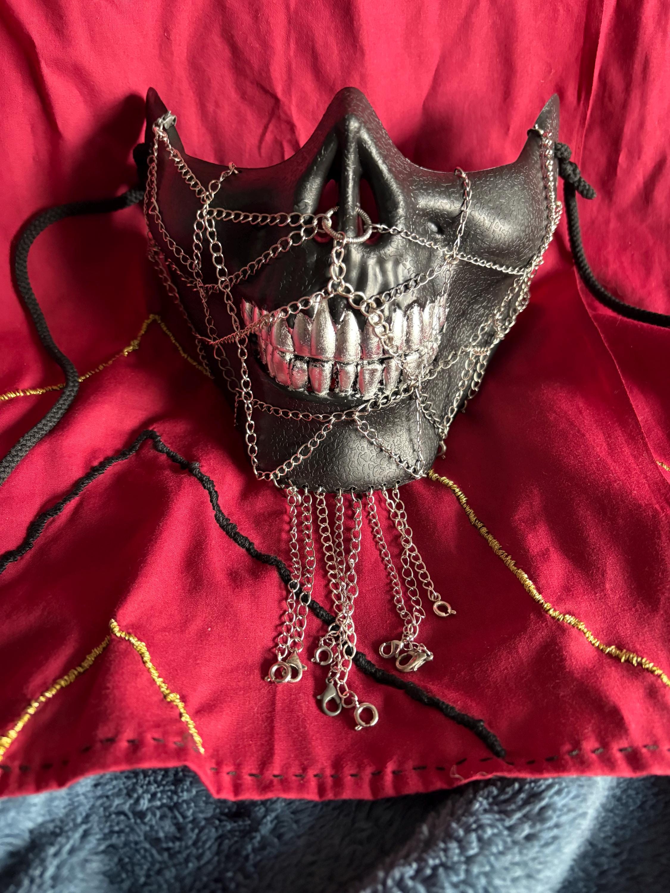 Chain Chatter mask: great for Halloween or a heavy metal concert!
