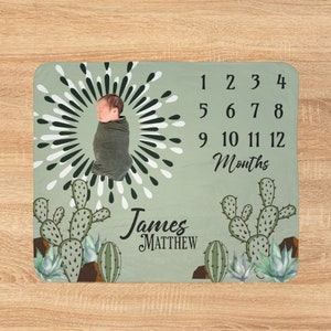 Kaktus Meilenstein Decke, personalisierte Babydecke, monatlicher Wachstumstracker