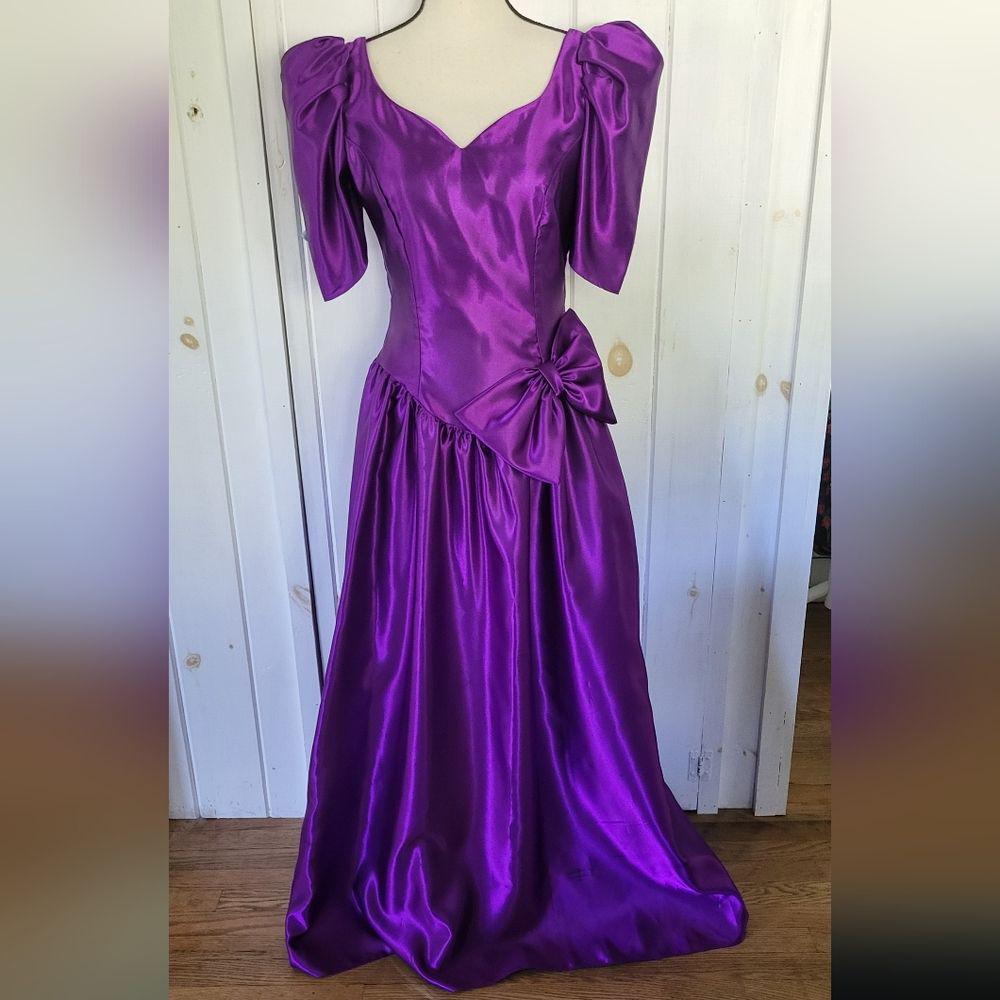 90s bridesmaid dresses The Evolution of Perfect for weddings and formal events 26 TV Bridesmaid Dresses I