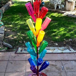 Bottle Tree: 19 Colored Glass Beer Bottles Included, 4 Foot Tree, Red Base