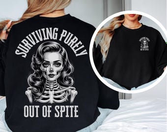 Sudadera "Sobreviviendo por puro despecho", cuello redondo con gráfico gótico, regalo divertido para la salud mental, suéter emo extragrande, camiseta sarcástica para ella