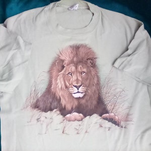 Vintage lion t-shirt xlarge