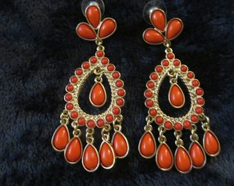 susan graver coral color and goldtone teardrop earrings