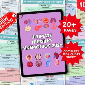 Pode incluir: Um tablet digital exibe "ULTIMATE NURSING MNEMONICS 2026" com ilustrações médicas. A tela é cercada por folhas de dicas com termos médicos. As etiquetas vermelhas dizem "NEW EDITION", "20+ PAGES" e "COMPLETE 100+ CHEAT SHEET".