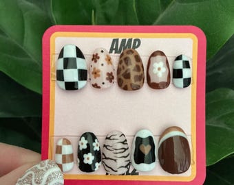 Fall mismatched brown and black press on nail set, fall flower press on nail, brown press on nails, fall,autumn false nails, checkered nails