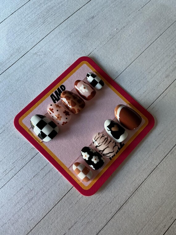 Fall Mismatched Brown and Black Press on Nail Set, Fall Flower