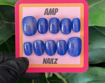 Hand painted blue cat eye glitter press on nails, false nails, glitter nails, blue velvet nails, cat eye velvet nails, blue cat eye