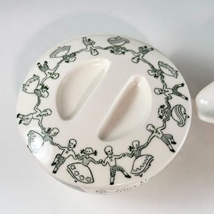 Vintage Cream and Sugar by Royal USA 1950s Wayne Country Farmhouse Scene