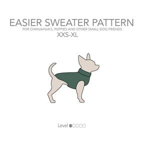 Può includere: Disegno a linea di un piccolo cane che indossa un maglione verde. Il testo "EASIER SWEATER PATTERN" è in cima all'immagine. Il testo "FOR CHIHUAHUA'S, PUPPIES AND OTHER SMALL DOG FRIENDS" è sotto il titolo. Il testo "XXS-XL" è sotto la seconda riga di testo. Il testo "Level ●○○○○" è in fondo all'immagine. Il testo "Pawer Print" è nell'angolo in basso a destra dell'immagine.