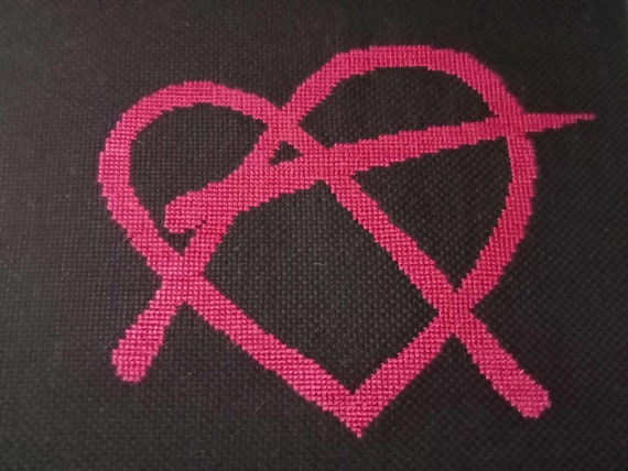 D&G★安全ピン付デザイン♡ Love is Anarchy ♡ロゴ ★希少レア Anarchy Cross Stitch Pattern - Anarchy Heart Symbol - PDF Instant