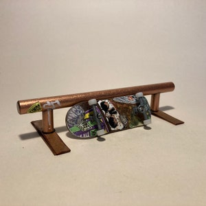 RUSTY RAIL - Realistisches Fingerboard Straßenhindernis jetzt in All Metal