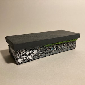 BASIC BENCH - Realistic Fingerboard Street Obstacle in Slate & Recycled Plastic