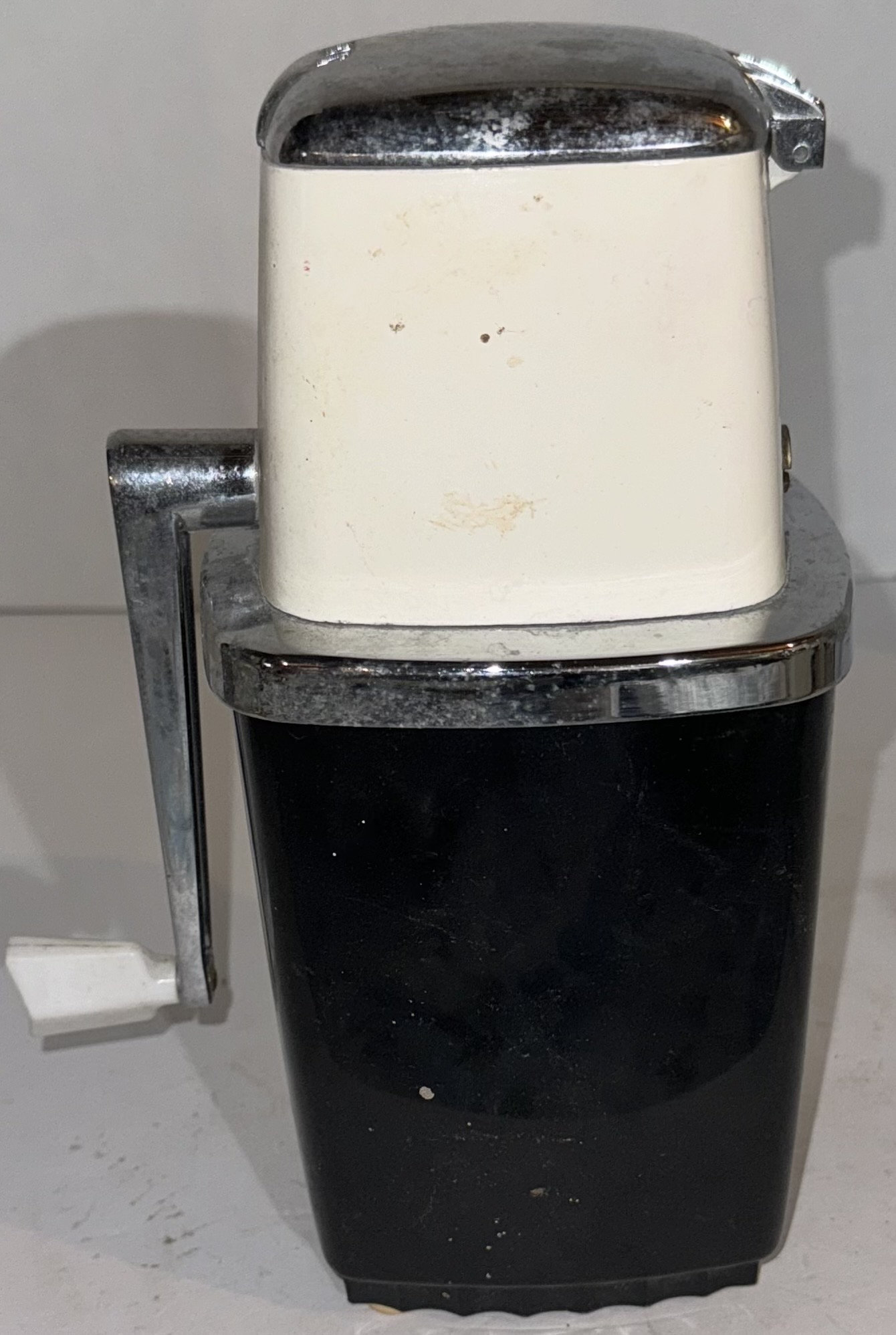 Swing-A-Way Vacu-Base Ice Crusher 1960年代 1960's Boxed Swing-A-Way Ice Crusher - HRTV