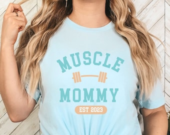 Personalize Muscle Mommy Gym Shirt, Oversized Fitness Shirt for Women, Bodybuilder and Weightlifting Gift, Mom T-Shirt, Fitness Mom tee